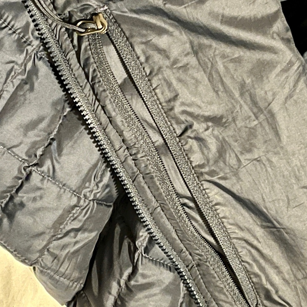 The North Face Blue Quilted Puffer Jacket with Hood - Picture 5 of 6